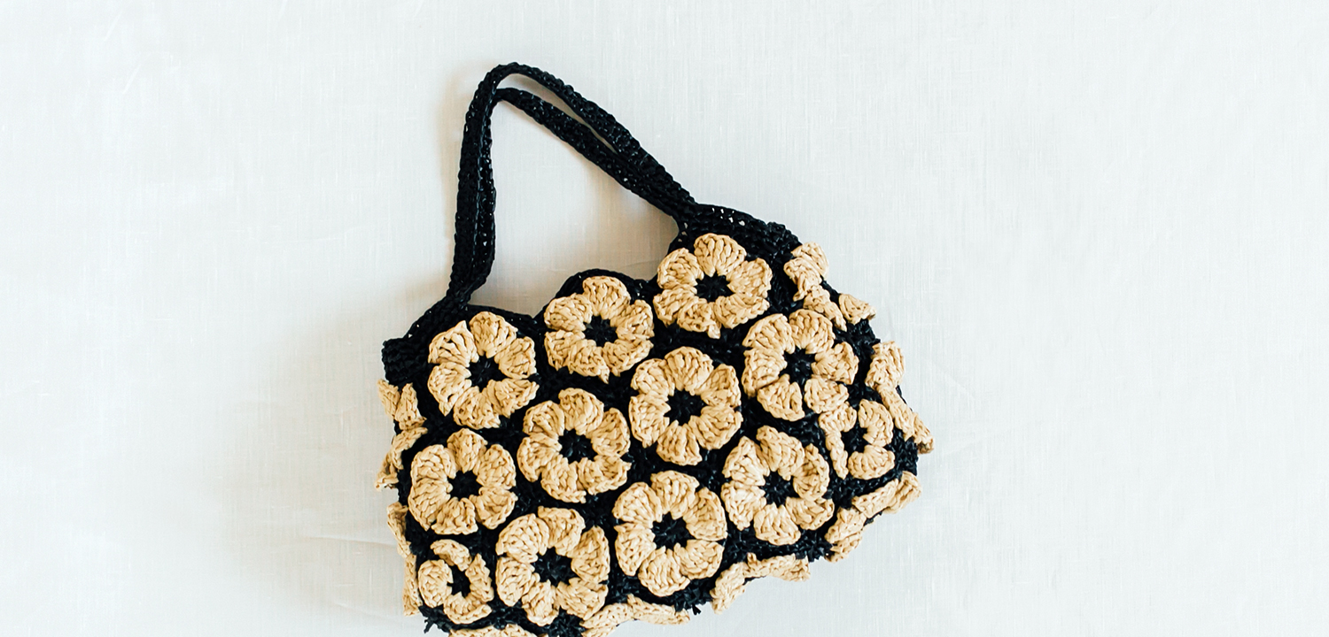 花モチーフのバッグ　かぎ針編みバッグ