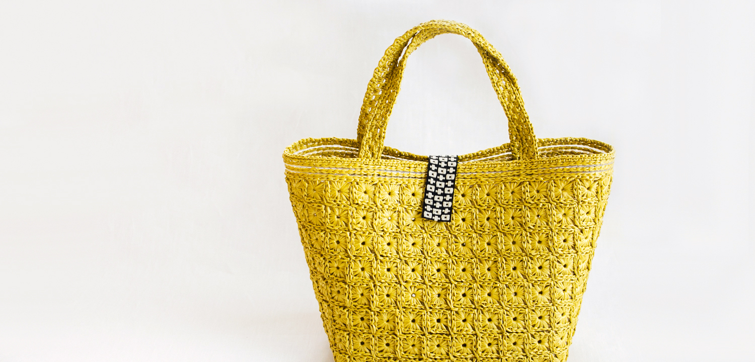 ネット編みつけのスクエア模様のかごバッグ | 編み物キット販売・編み